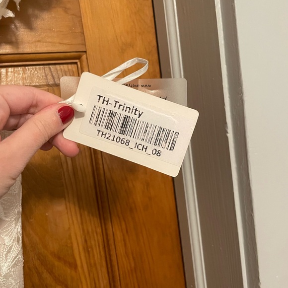 Avery Austin Trinity Wedding Dress Gown Sample Size 8 NWT - Picture 9 of 10